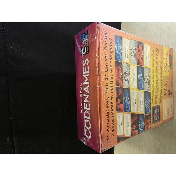 ** NEW IN PACKAGE**Codenames Board Game by Vlaada Chvátil - 2016 Edition - Picture 5 of 5
